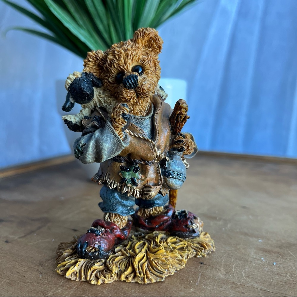 Vintage 1997 Boyd’s Bears Nativity Series #3 style #2410 Bruce as the Shephard